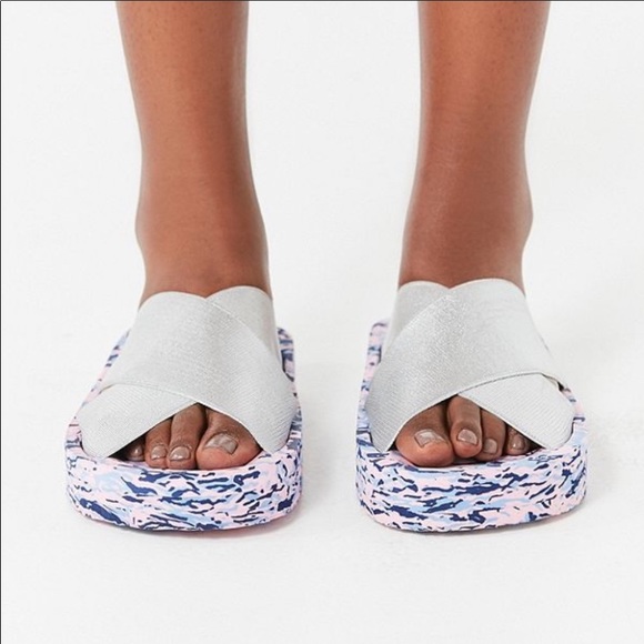 NWT Urban Outfitters Cross Confetti Slides Sandals - Picture 4 of 5